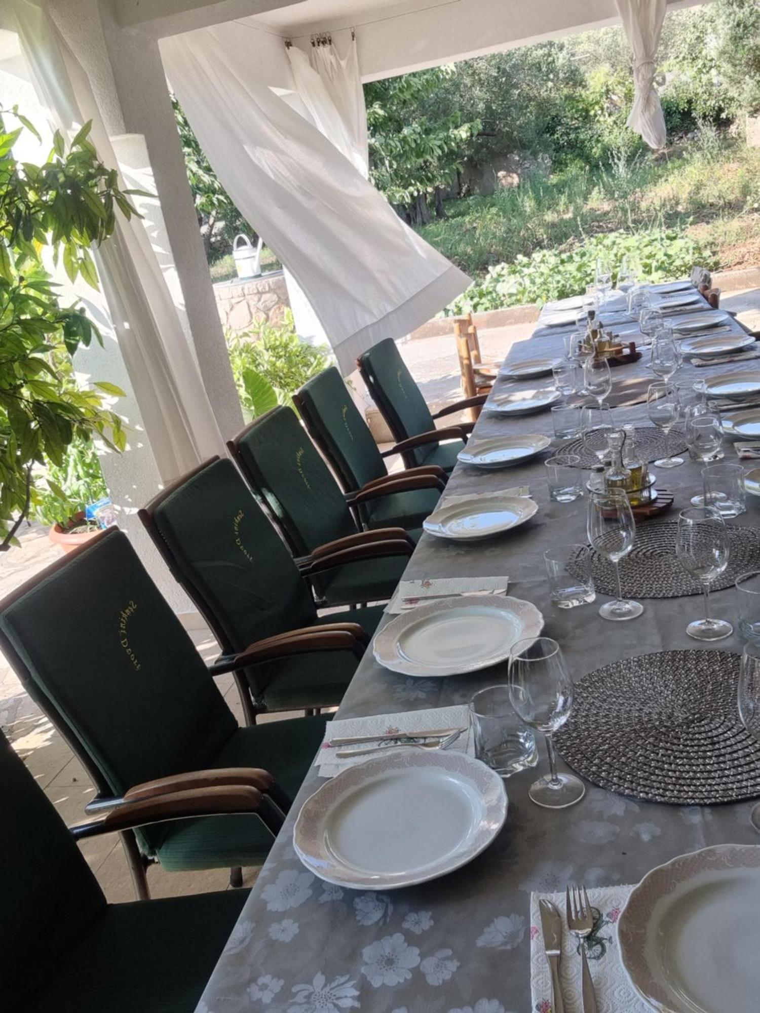 Senkini Dvori Apartment Sutomiscica Екстериор снимка