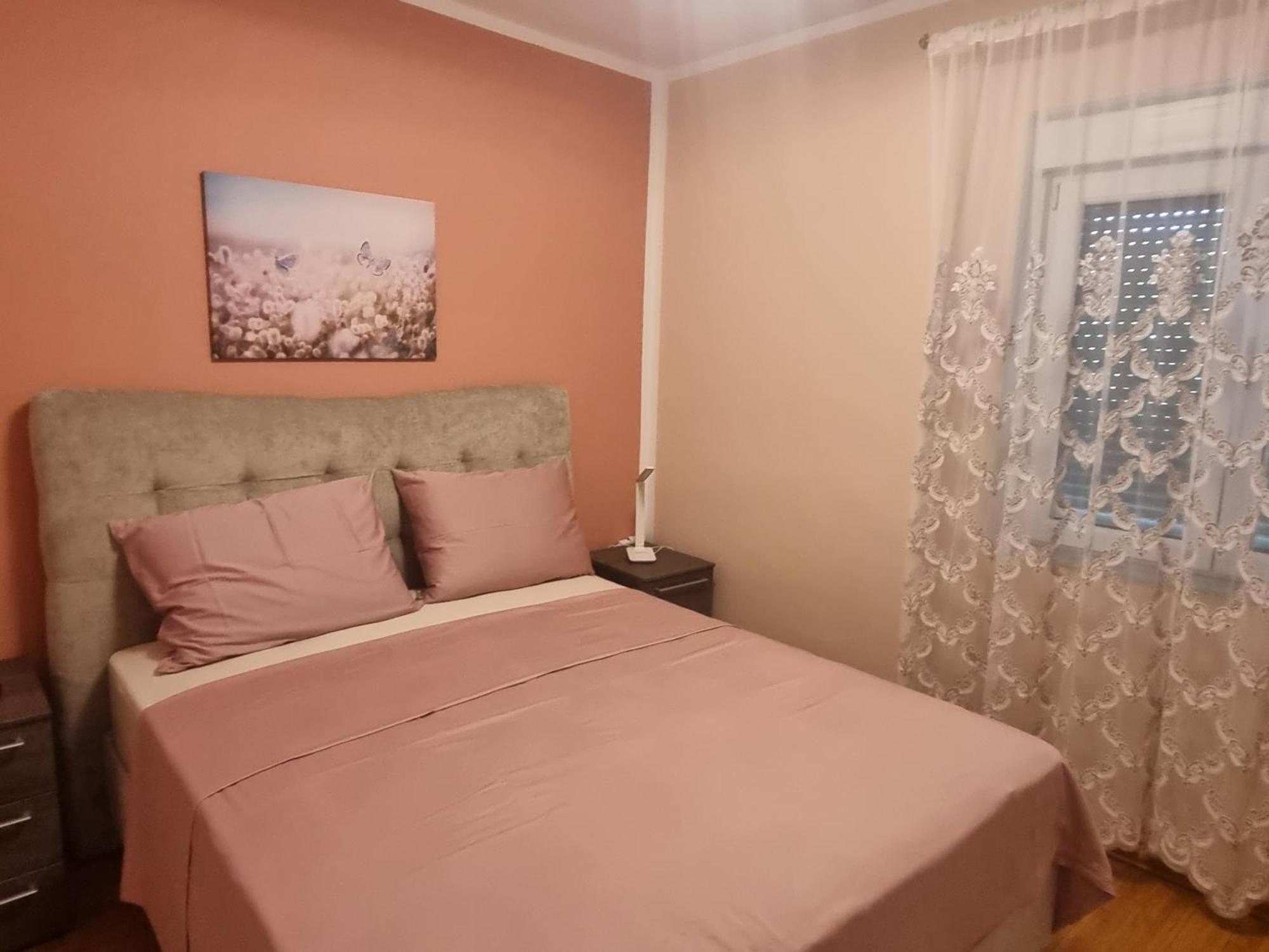 Senkini Dvori Apartment Sutomiscica Екстериор снимка